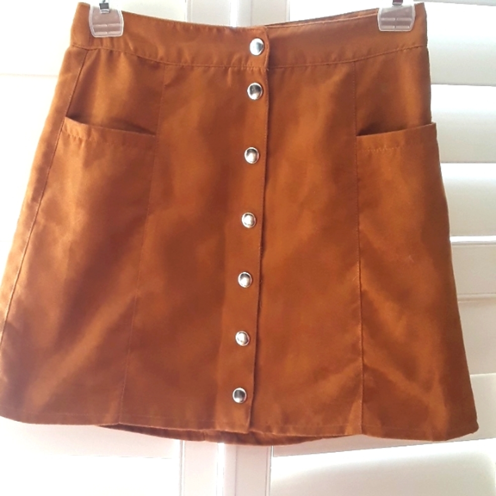 🔥Y2K style 🔥 Boho suede button up skirt